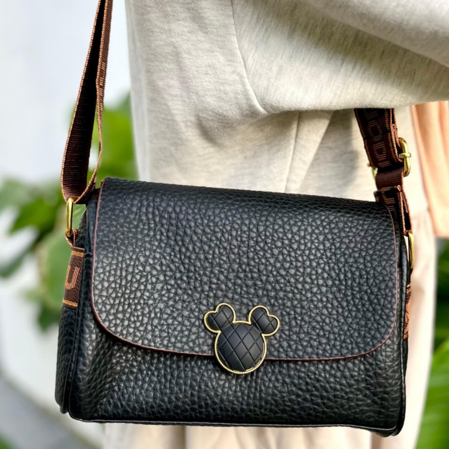Trendy Black Textured PU Leather Crossbody Sling Bag