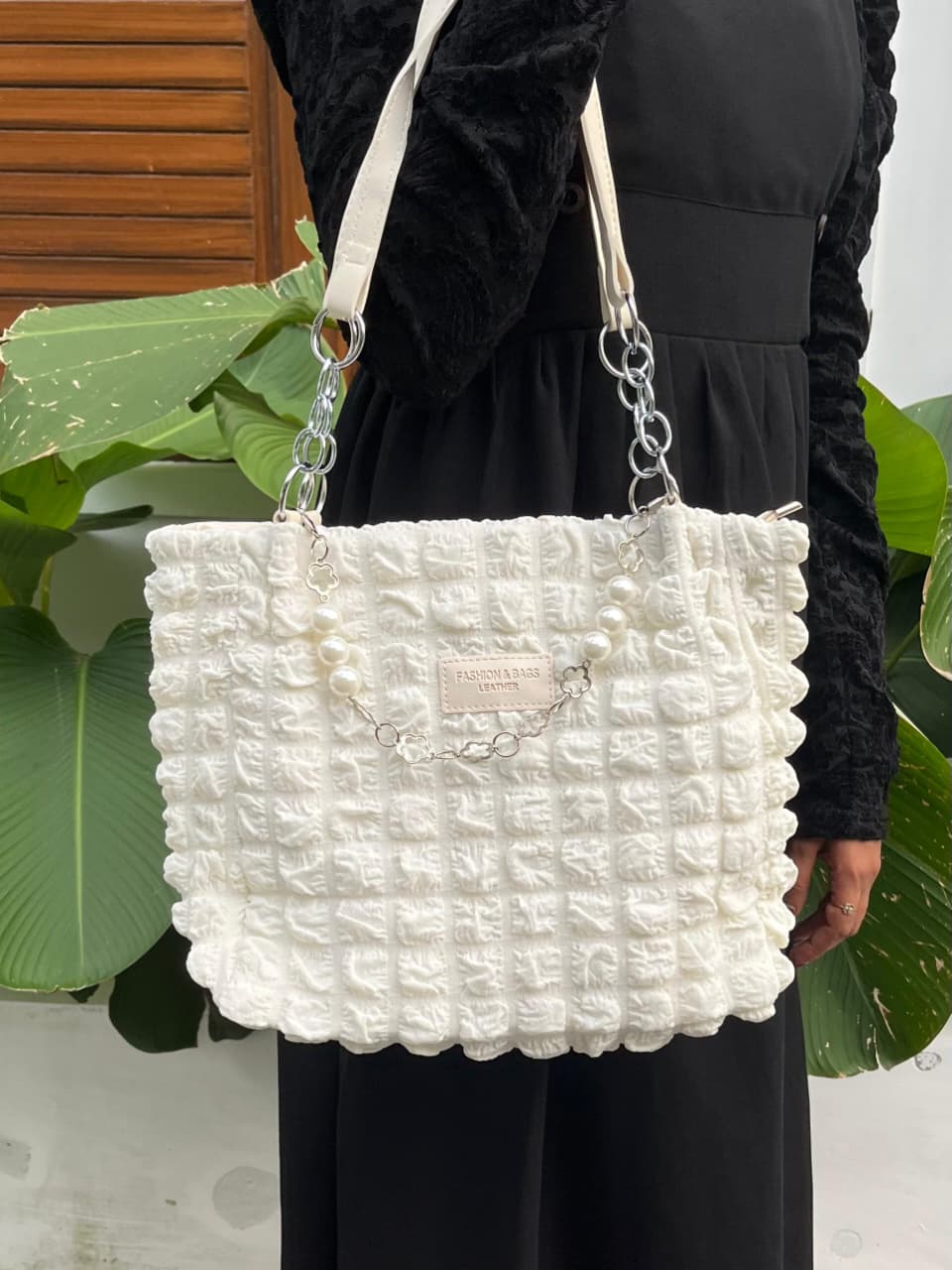 Elegant White Textured Shoulder Bag with Pearl & Chain Strap